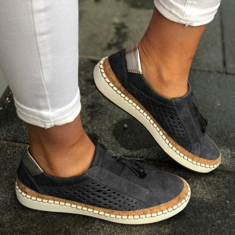 Everyday women's narrow fit orthopedic slip-on shoes. Offers superior arch support & breathable comfort.