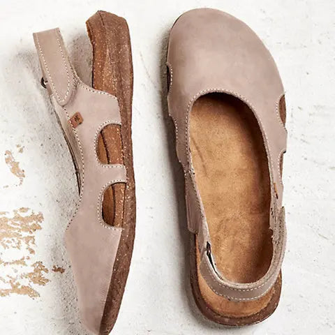 Orthopedic women's sandals for all-day comfort, featuring adjustable strap and strong arch support for walking.