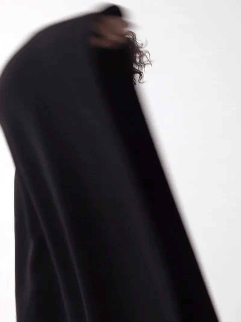 Soft women's comfort hoodie, ideal for anti-stress relaxation.