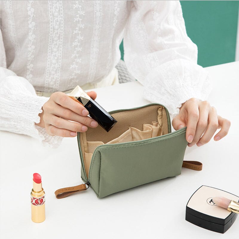 Compact women's makeup bag, ideal travel organizer for cosmetics