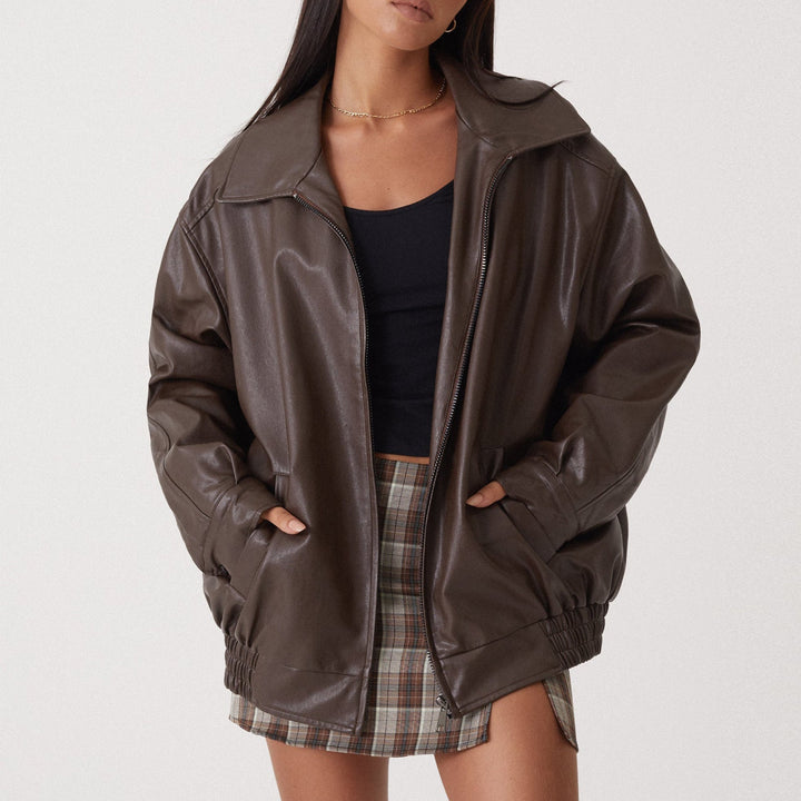 Spring trendy women's jacket with a relaxed fit, a comfortable and fashionable zip-up option.