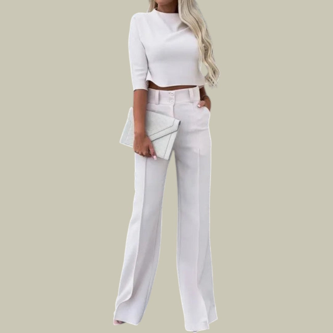 Casual women's two piece loungewear outfit, relaxed fit and soft material