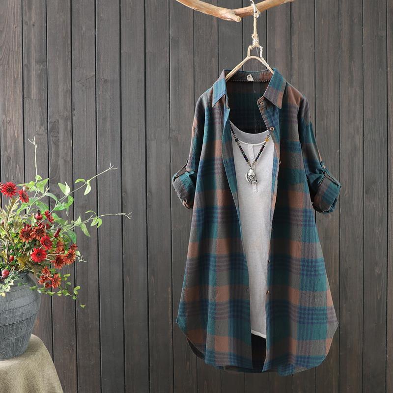 Women's Rowen loose-fit checked long blouse, perfect for casual fall fashion. Versatile plaid shirt.