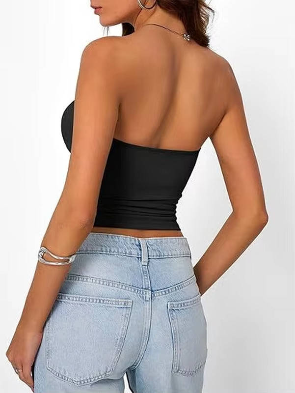 Comfortable women's seamless stretch bandeau crop top for casual wear.