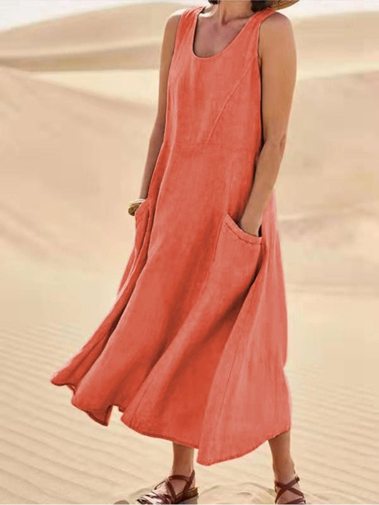 Comfortable women's sleeveless pocket midi dress, featuring a scoop neck for everyday casual wear.
