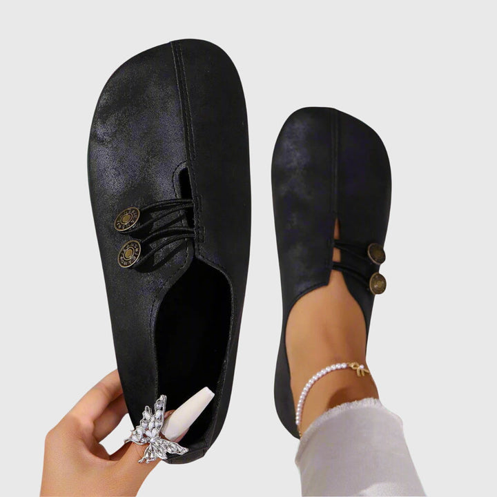 Women's fashion slip-on flats, offering ultimate comfort and style for everyday casual footwear, round toe.