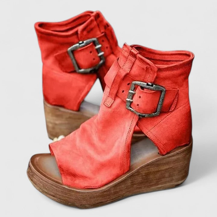 Versatile women's orthopedic boots. Stylish & supportive ankle boots for comfortable everyday wear, fall & winter.