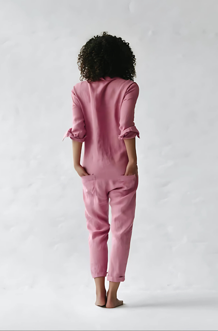 Effortless chic women's jumpsuit with a relaxed fit & vintage appeal. Perfect for stylish summer casual fashion.